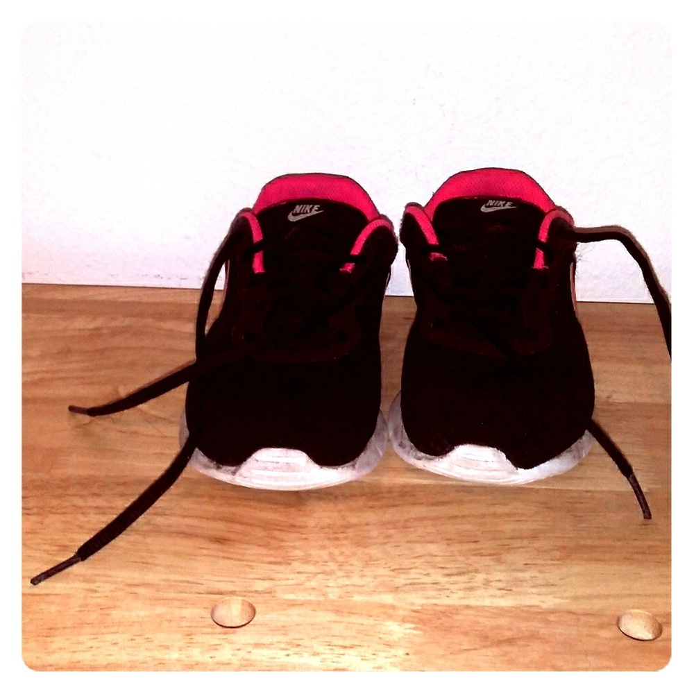 Nike girls shoes